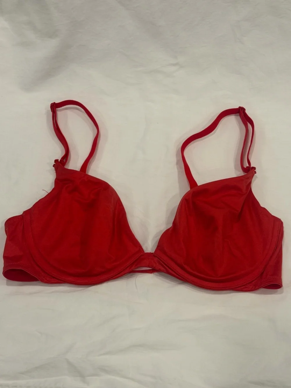 ✅ Victoria’s Secret 38C very sex Red Underwire Bra convertible strap light lined